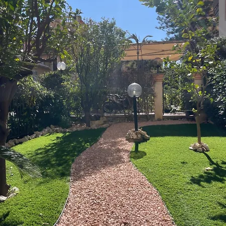 Ica House, Giardino E Posto Auto Privato * 보르디게라